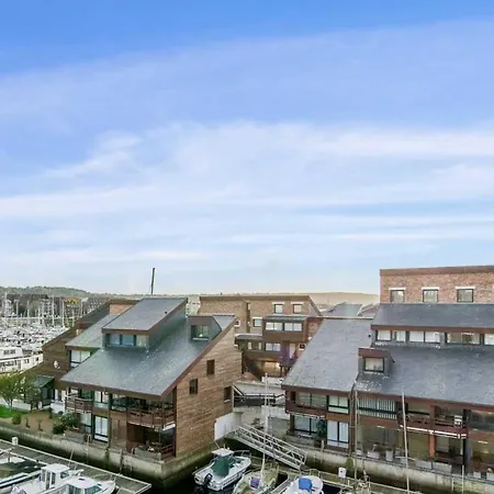 Beautiful Renovated On Port De *