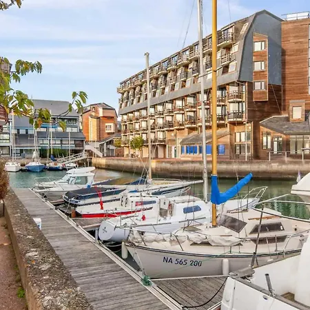 Apartment Beautiful Renovated On Port De Deauville